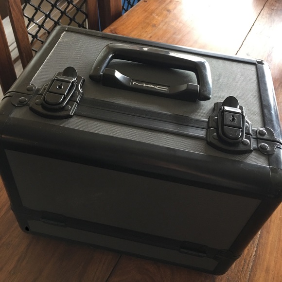 MAC Cosmetics Other - MAC Cosmetics Pro Makeup Case